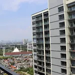 Cozy Stay Studio At 27Th Floor Daan Mogot City Apartment By Travelio