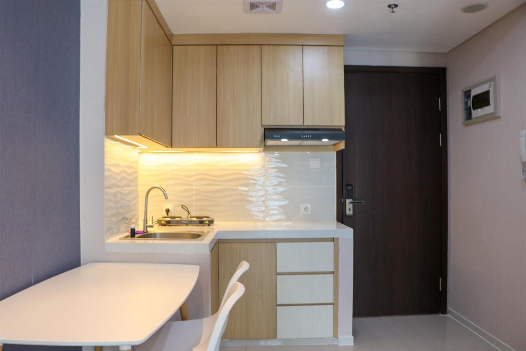 Cozy At 27th Floor Daan Mogot By Travelio *